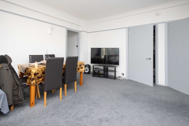 Flat for sale in Bath Road, Bournemouth