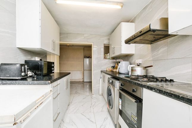40, Oval Road North, Dagenham photo 4