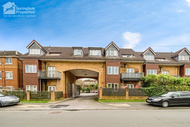 Flat for sale in Sandown Court, Chairborough Road, High Wycombe, Buckinghamshire