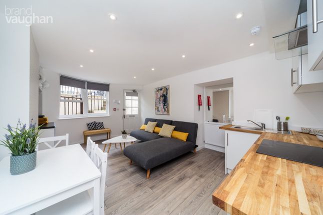 Flat to rent in St James Street, Brighton