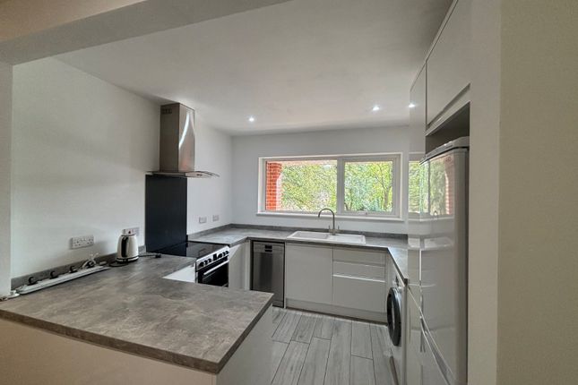 Hiltingbury Road, Eastleigh photo 3