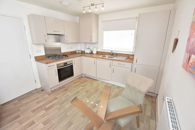 Flat 5, 2 Pictor Drive, Margate photo 5