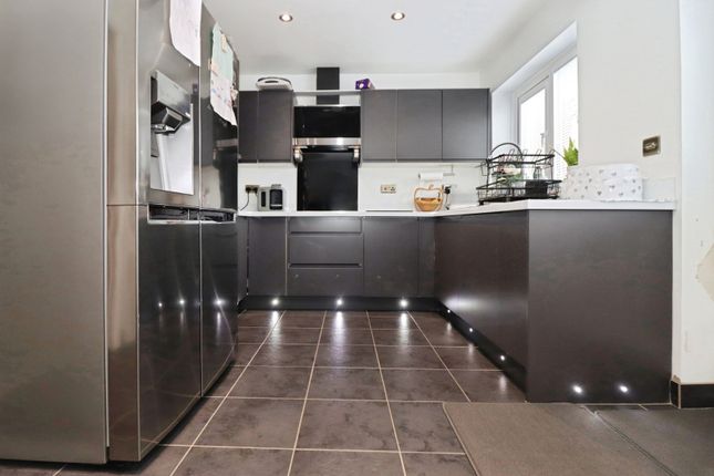 14, Hardwicke, Bristol photo 2