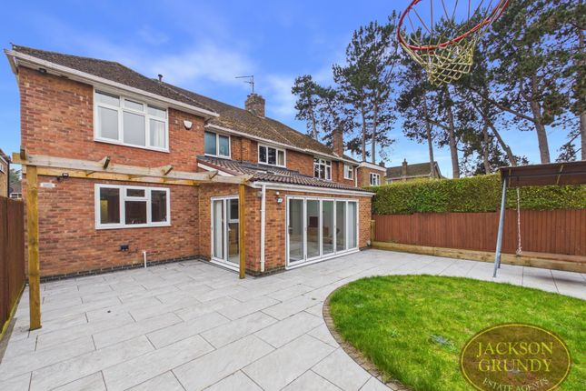 18, Oaklands Drive, Northampton photo 2