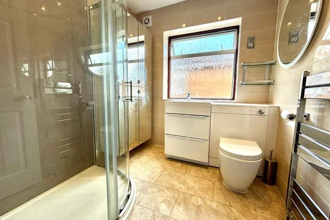 Family Bathroonm.Jpeg
