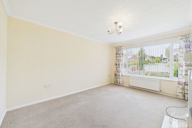 33, Woodlands Crescent, Buckingham photo 4