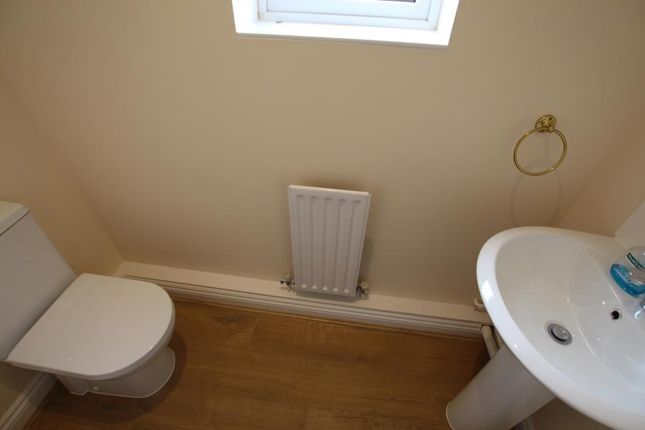 14, Acer Drive, West End photo 4