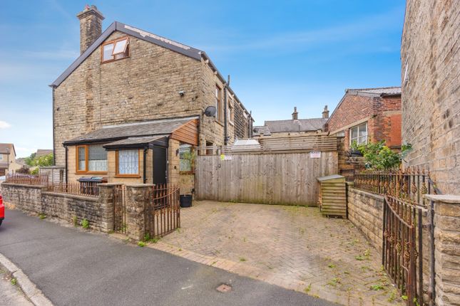 12, Jones Street, Glossop photo 2