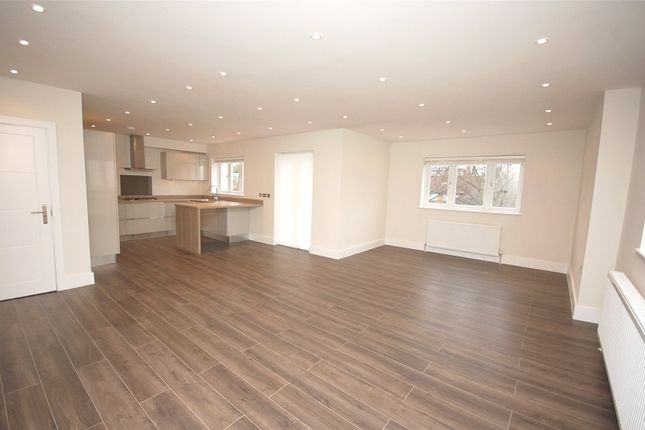 Thumbnail Flat to rent in Friern Park, North Finchley, London