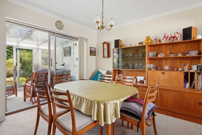 8 Westwood Close, Little Chalfont photo 3