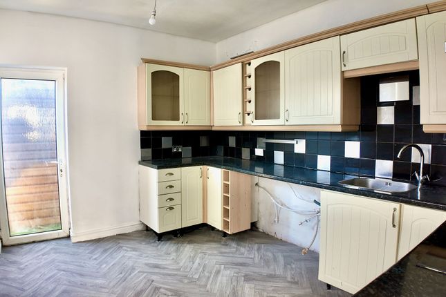 177 Cromwell Road, Newport photo 3