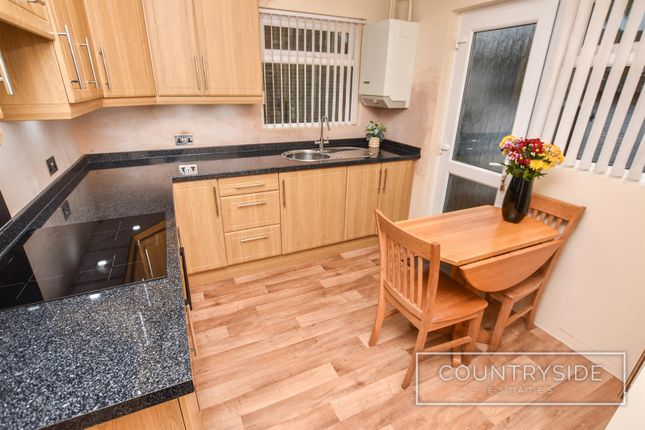 77, Thundersley Park Road, Benfleet photo 4