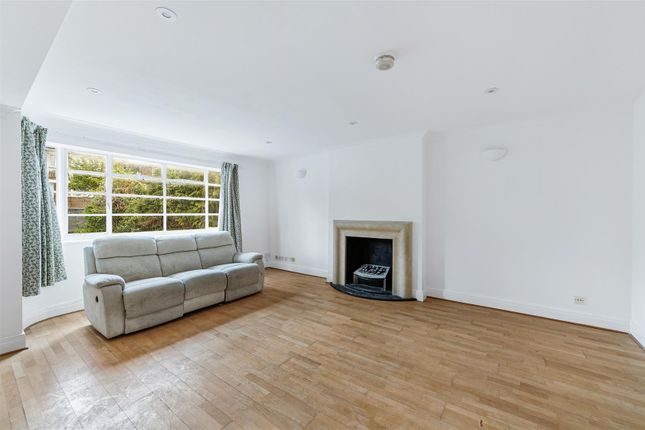 14, Ashbourne Road, London photo 3