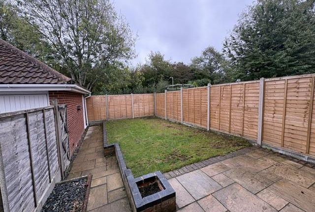 10, Minden Close, Andover photo 2