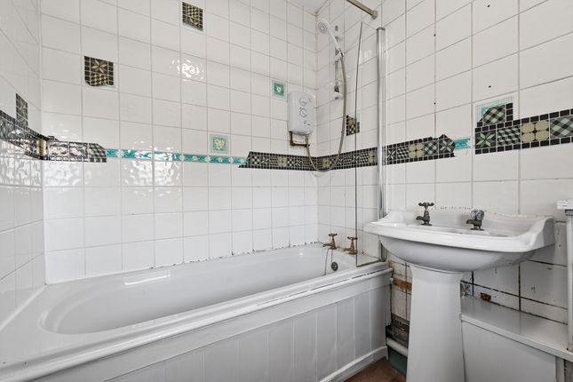 Flat Flat 6, 2, Trinity Court, Edinburgh photo 4