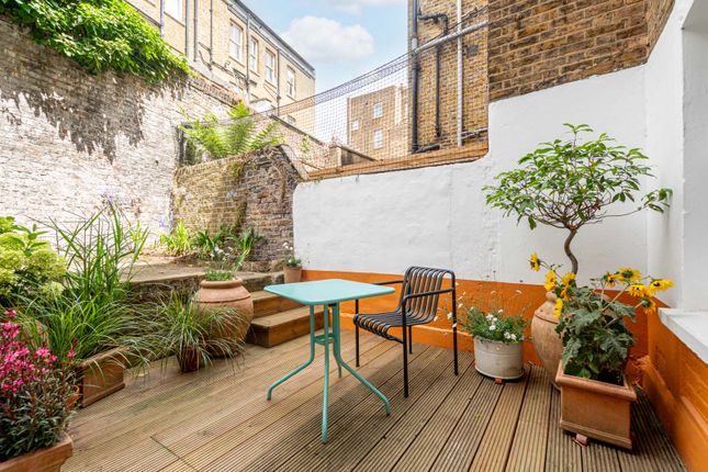 1-bed flat on 5, Victoria Road, Kilburn, £390,000