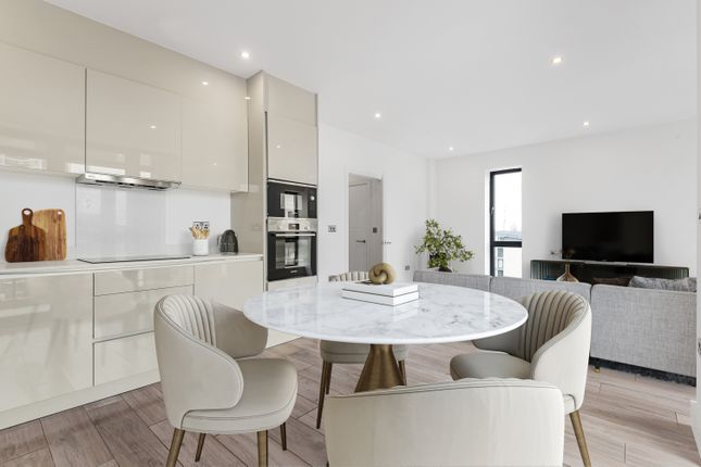 Thumbnail Flat for sale in Thames Street, London