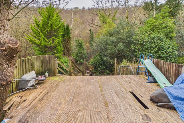 1 South Griffin Terrace, Abertillery photo 4