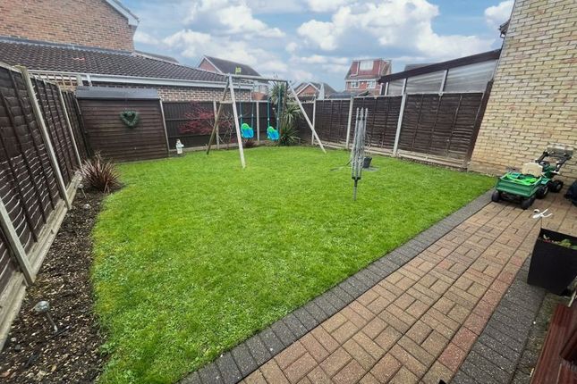 Link-detached house for sale in Napton Close, Hayes