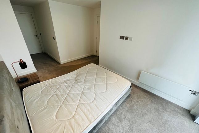 Flat for sale in South Tower, Manchester