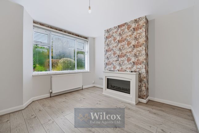 31 Blenheim Road, Bolton photo 2
