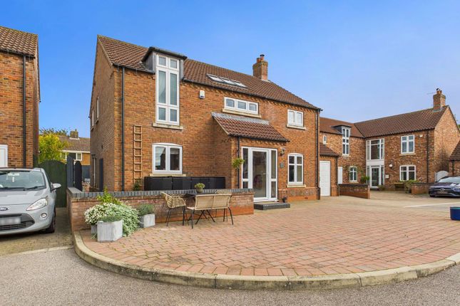5 Mayfair Close, Lincoln photo 2