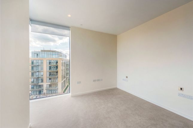 Flat to rent in Columbia Gardens, Earls Court, London