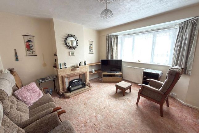 32, Wilsden Avenue, Luton photo 4