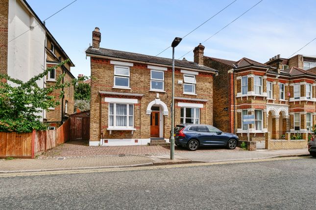 Thumbnail Detached house to rent in Ravensbourne Road, Bromley