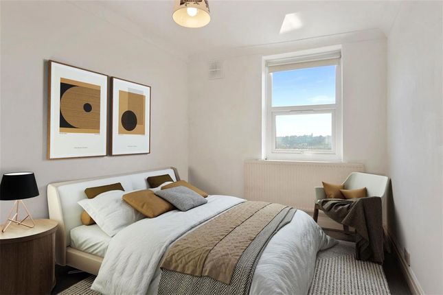 Flat D, 129-131, Streatham High Road, London photo 3