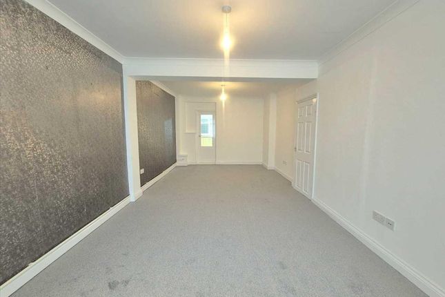 25, Oak Street, Tonypandy photo 5