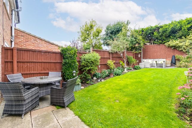 38, Grange Rise, Codicote photo 3