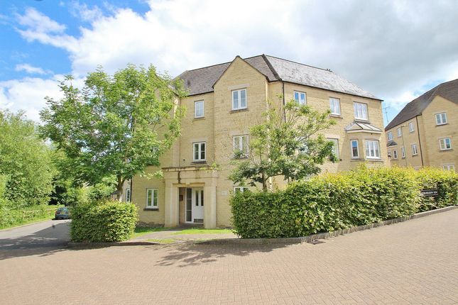 Thumbnail Flat for sale in Hyde Meadow View, Witney