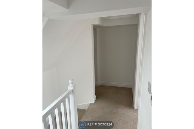Flat, Chaucer House Preston Street, Faversham photo 5