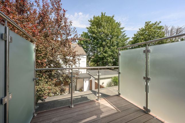 Flat 2, 403 Kingston Road, Raynes Park photo 4