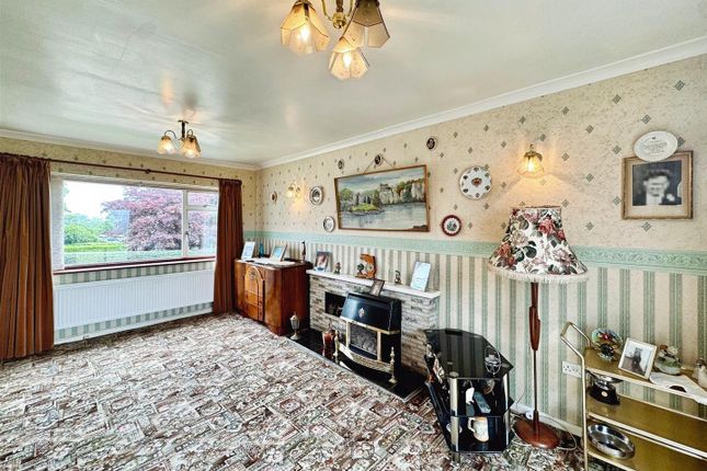 17, Gwentlands Close, Chepstow photo 2