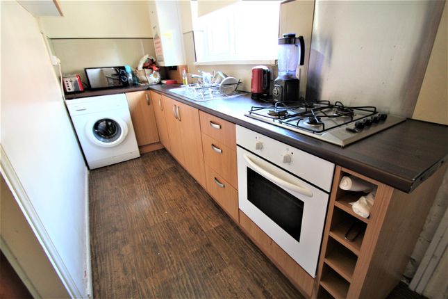 9, Walmsley Road, Leeds photo 2