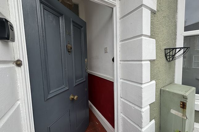 14, Alan Road, Llandeilo photo 3