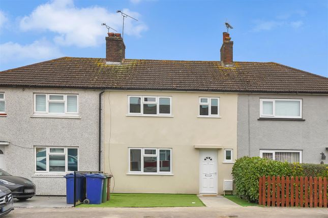 Thumbnail Property to rent in Hume Avenue, Tilbury