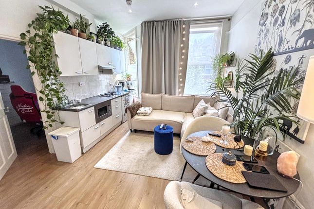 22, Montrell Road, London photo 3