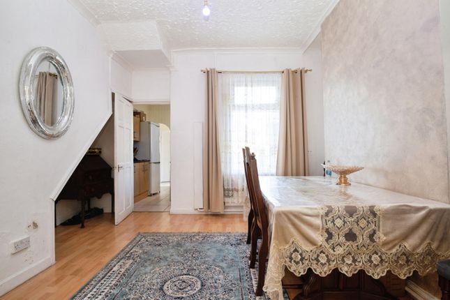 17, Hoskins Street, Newport photo 4