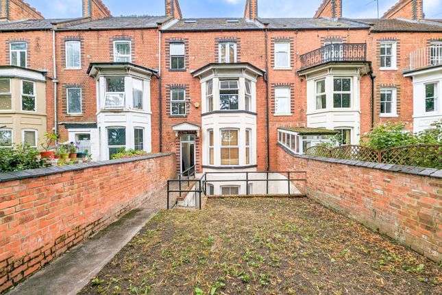 Flat to rent in Watkin Terrace, Basement, Northampton