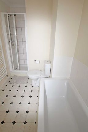 Flat for sale in South Cliff, Eastbourne