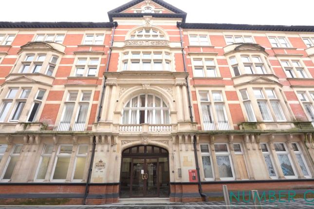 2 bed flat for sale in High Street, Kings Court NP20