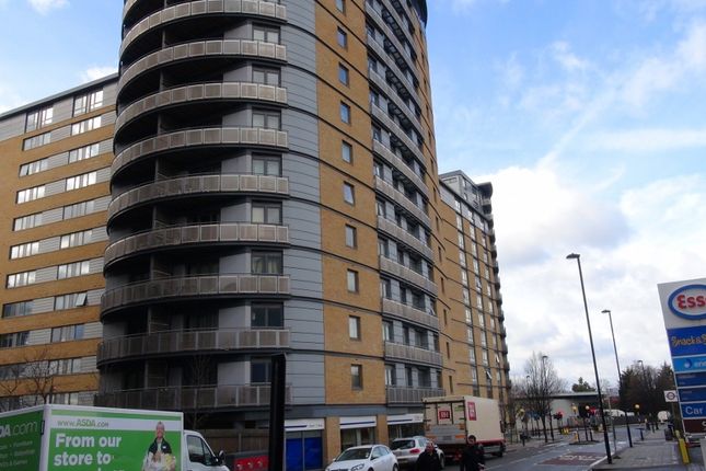 Thumbnail Flat for sale in Victoria Road, North Acton, London