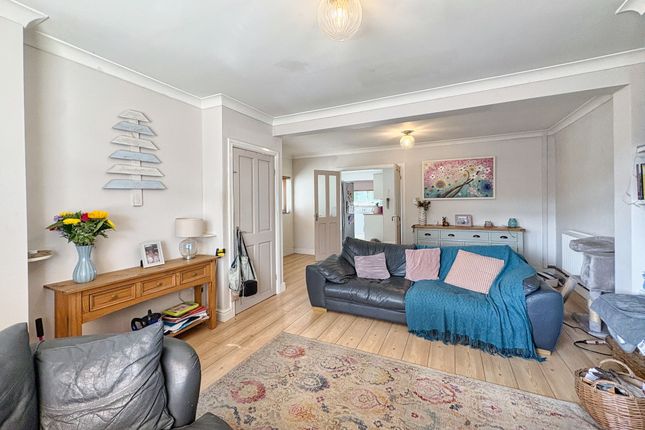 1 Ynysygerwn Avenue, Neath photo 4