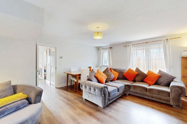Wharfedale Drive, Otley photo 2