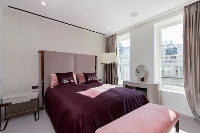 Flat to rent in Brook Street, London W1S.