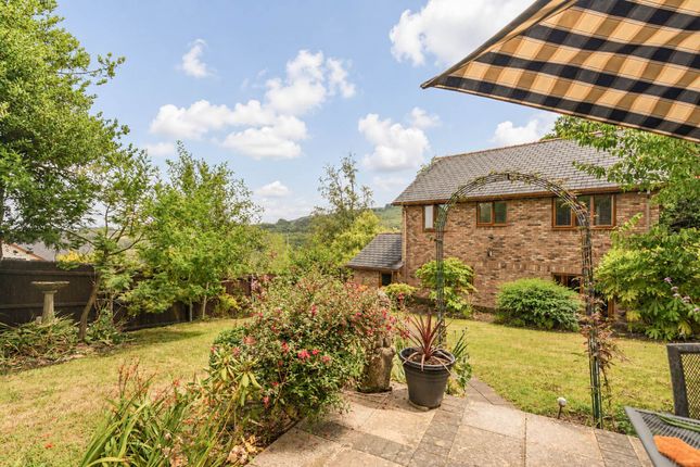 3 Hill Close, Pontypool photo 4