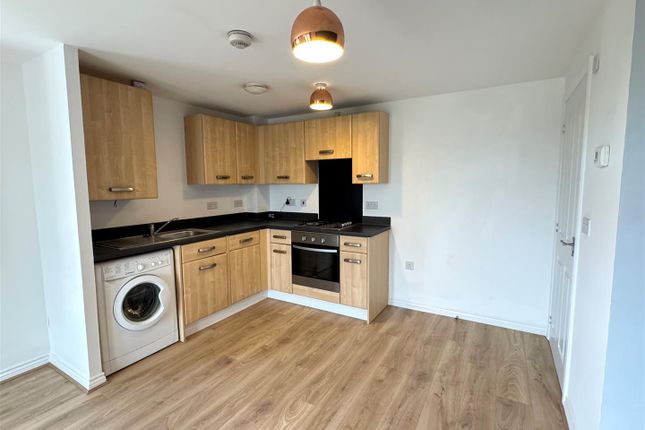 27, Littledale Row, Newquay photo 3